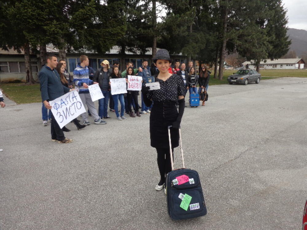 Zdravo Berane, mladi, performans