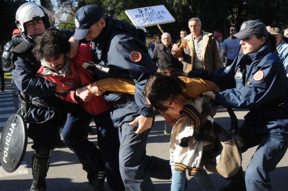 Protest, Hapšenje, Foto: Luka Zeković