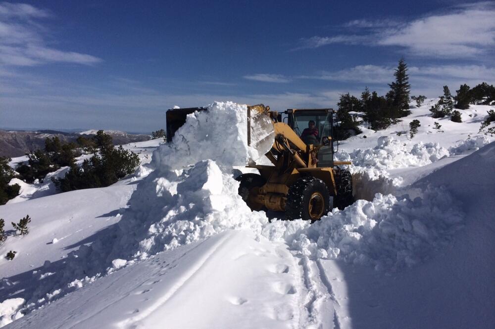snjegočistač, Mala Crna Gora, Foto: Obrad Pješivac