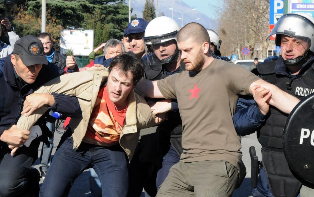 Protest, Marko Milačić, Boban Batrićević, Hapšenje