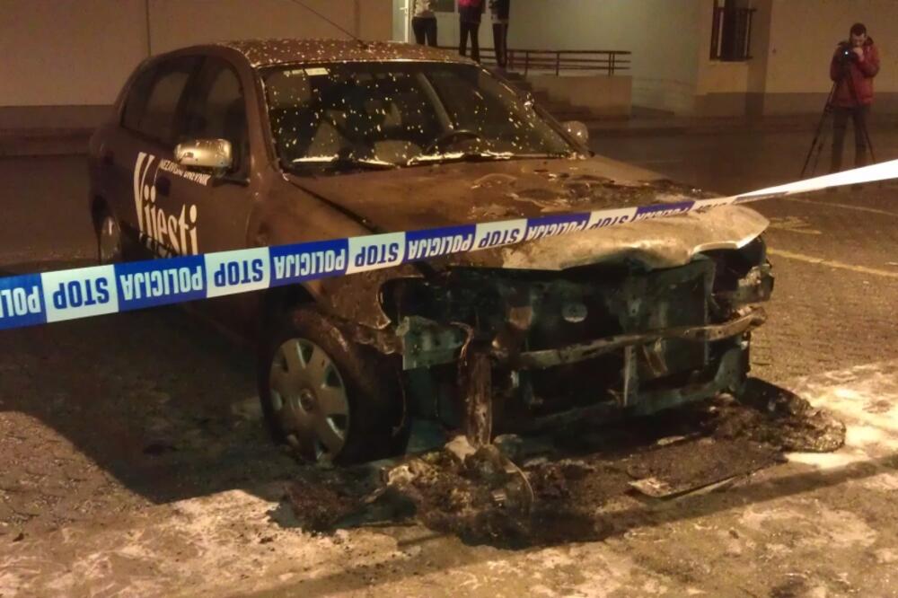 Zapaljeno vozilo "Vijesti", Napad na "Vijesti", Foto: Savo Prelević