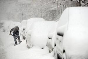 Istok SAD i dalje u ledu, 21 žrtva