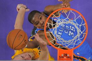 Pobjede Oklahome i Čikaga, Djurent uništio Lejkerse