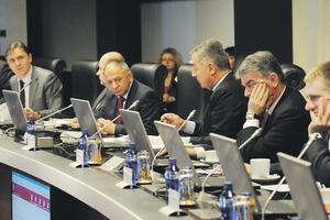 Olakšice za preduzeća i banke: Porezi na rate i bez PDV-a