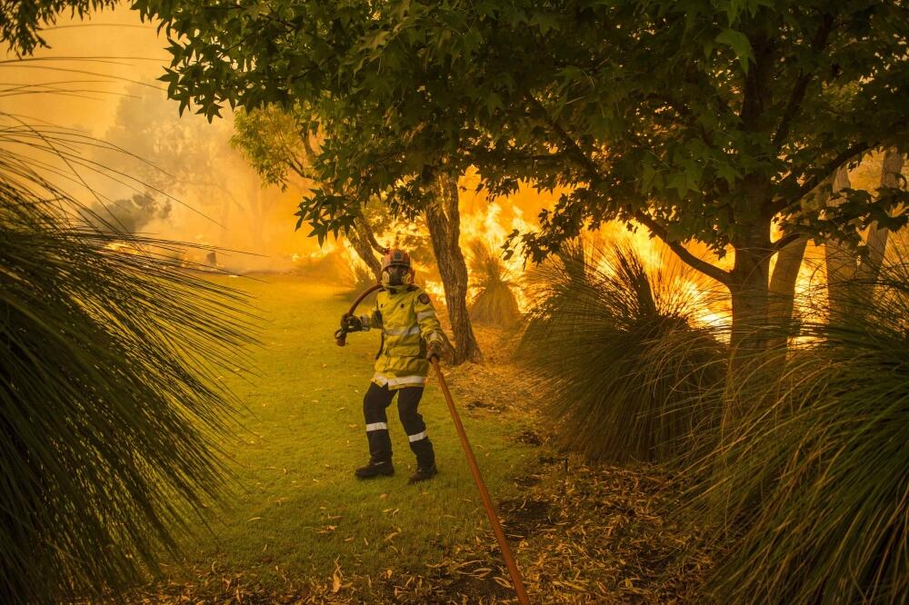 vatrogasac, požar u Australiji, Foto: Reuters
