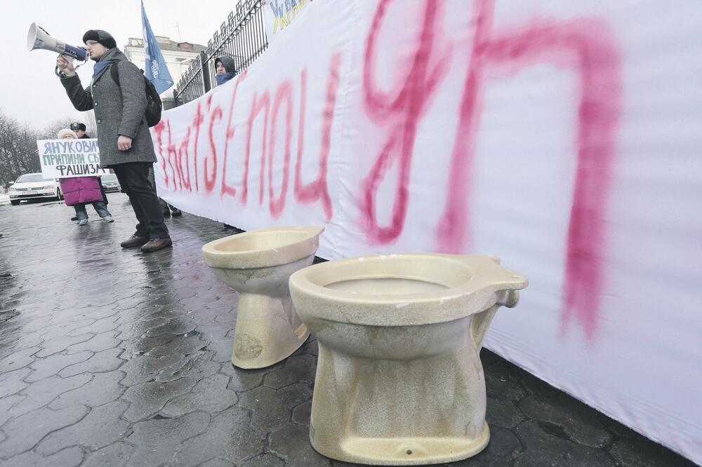 Dosta je sranja, Ukrajina, Foto: Reuters