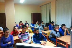 Nikšić: Održana tribina o bolestima zavisnosti