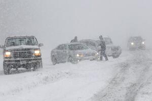 Snijeg izazvao novi haos u SAD, stradale najmanje dvije osobe