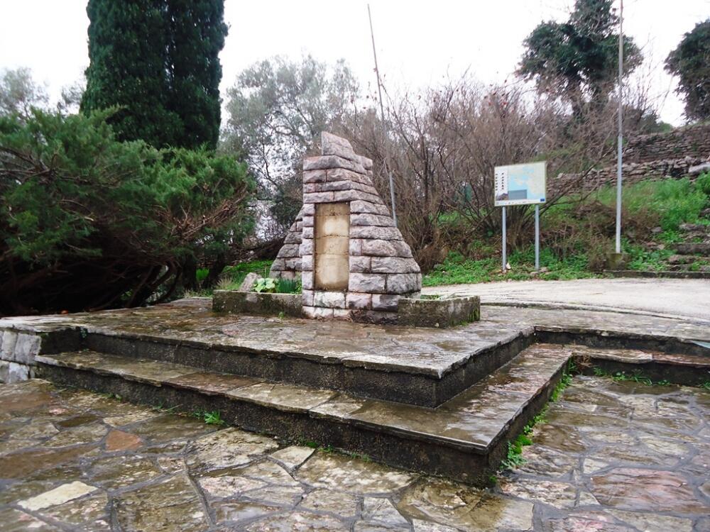 spomenik, Gorna Lastva