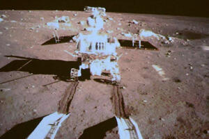 Kineski rover na Mjesecu: "Laku noć Zemljo, laku noć ljudi“