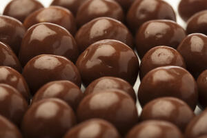 Čokoladne kuglice sa keksom