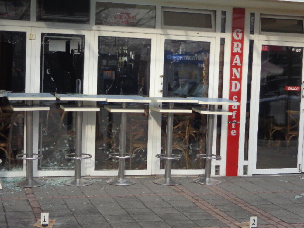 Eksplozija ispred kafea Grand u Beranama
