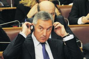 Uništene ostavke koje je Đukanović tražio