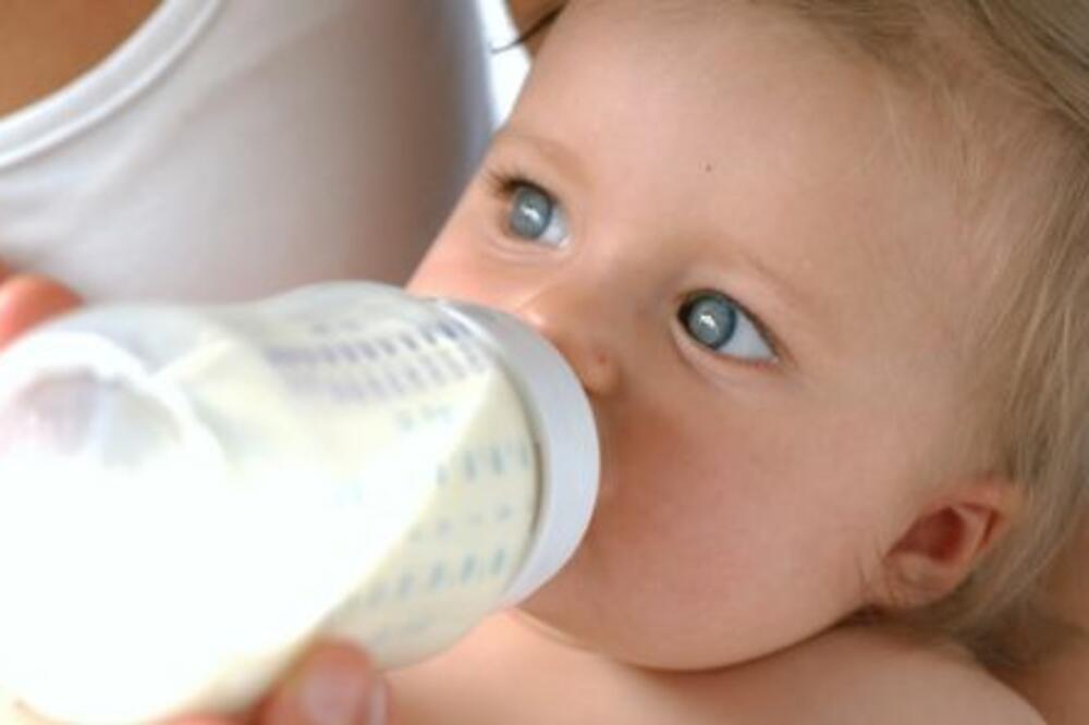 mlijeko za bebe, Foto: Daily Mail