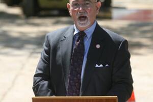 Gradonačelnik rizikovao život da spasi psa