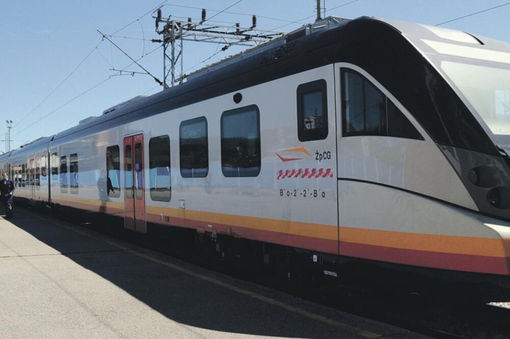 voz, Foto: Savo Prelević