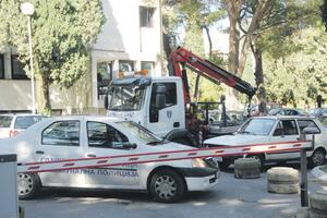 Inspektori bez kola, šefovi voze i poslije posla