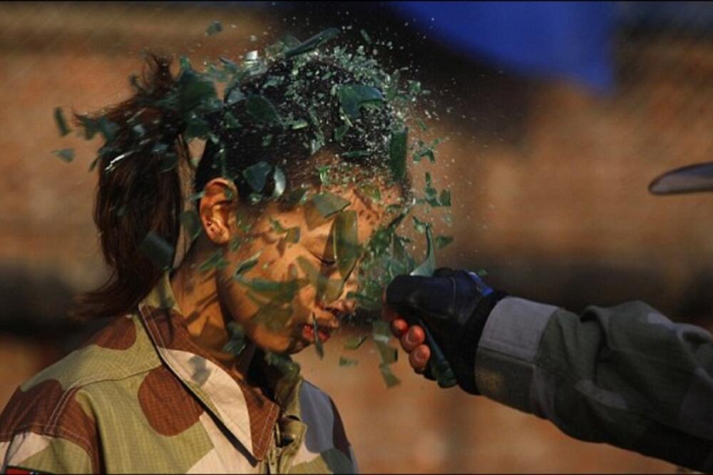 djevojke, tjelohranitelji, Kina, Foto: Rojters