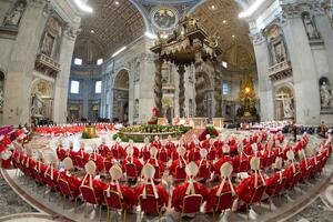 Vatikan odgovara zbog navoda o zlostavljanju djece