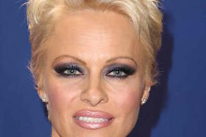 Pamela Anderson se opet udaje, bivšem još jedna šansa