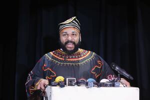 Francuska: Komičar Dijedone neće više izvoditi sporni šou program