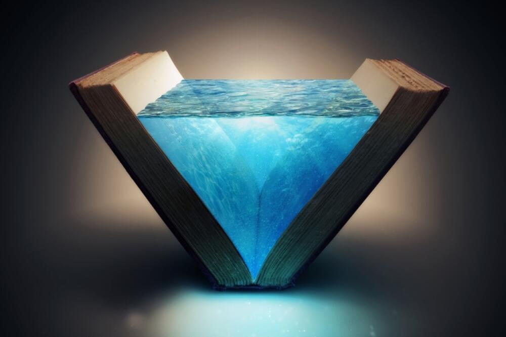 Biblija plavo, Foto: Shutterstock