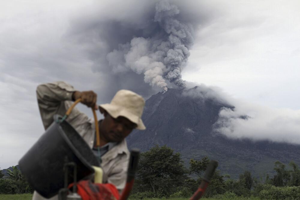 Planina Sinabung, Foto: Reuters