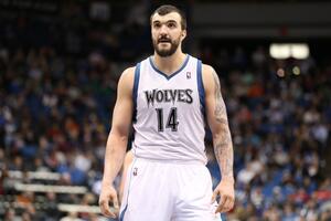 Dabl-dabl Pekovića u porazu Minesote od Dalasa