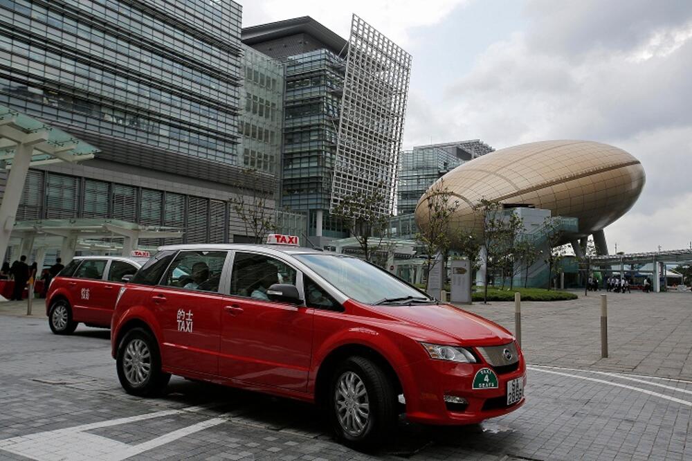 Hong Kong, električni taksi, električni automobil, Foto: Beta/AP