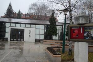 Radnici blokirali Scenu 213 u Nikšiću