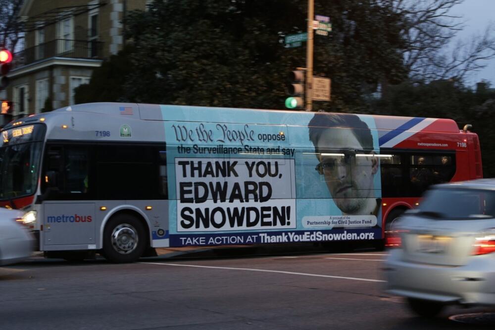 Edvard Snouden autobus, Foto: Reuters