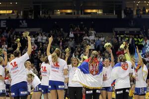 Srpkinje srećne, tužne i ponosne