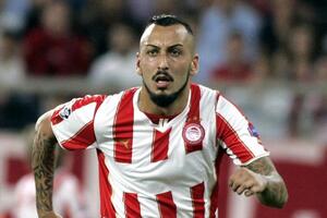 Mitroglu potpisao novi ugovor sa Olimpijakosom