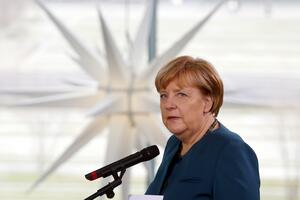 Merkel: I dalje važi ponuda Ukrajini