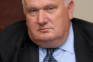 Odloženo glasanje o Vučkoviću