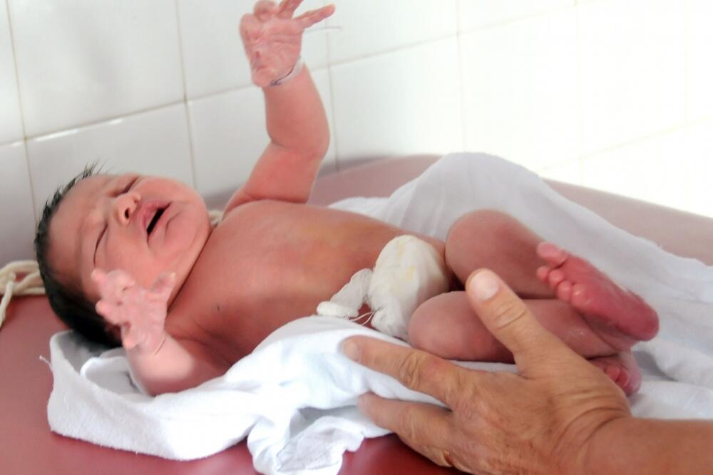 beba porodilište, Foto: Arhiva Vijesti