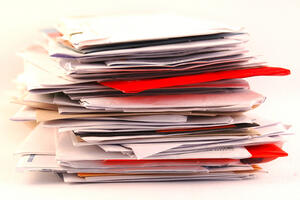 Kanada: Zbog povećane upotrebe e-mailova otpuštaju 8.000 poštara