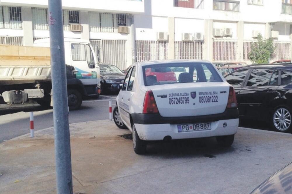 nepropisno parkiranje, Foto: Čitalac reporter