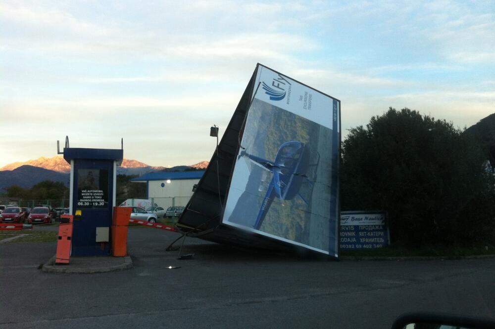 bilbord, Tivat, Foto: Tatko