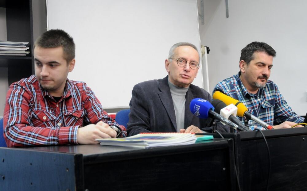 Radio amateri, Objekat u svemiru