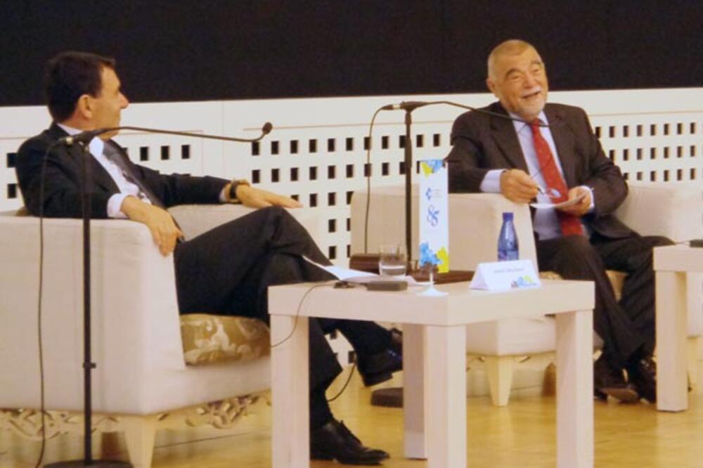 Stipe mesić, Foto: PKCG