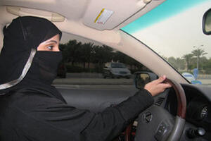 Saudijska Arabija: Žena za volanom je "zlo" za društvo