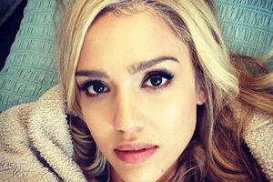 Džesika Alba kao plavuša izdržala tek jedan dan