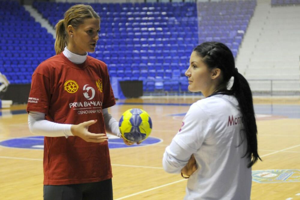 Katarina Bulatović i Jovanka Radičević, Foto: Savo Prelević
