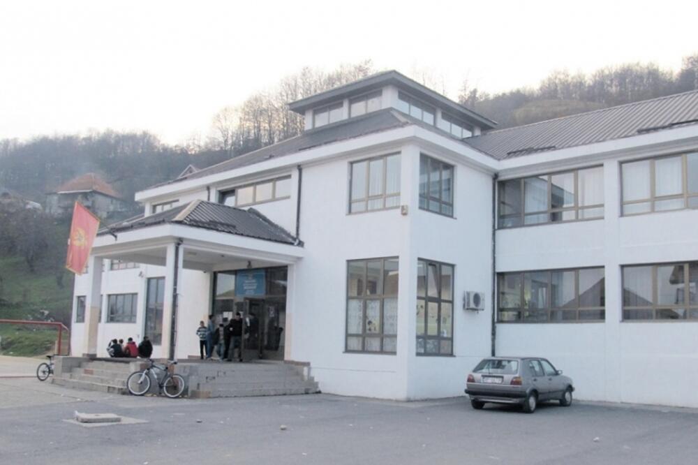 OŠ Nedakusi, Foto: Jadranka Ćetković