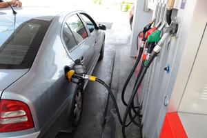 Cijene goriva ostaju iste, lož ulje jeftinije 6 centi