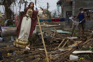 Ban: Tajfun Haijan je upozorenje čovječanstvu