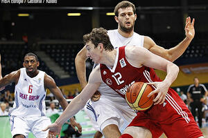 Ašik zatražio trejd