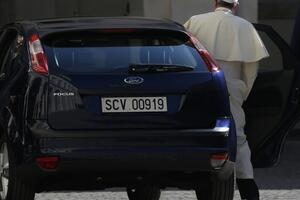Papa Franjo svojim "Fordom" do predsjednika