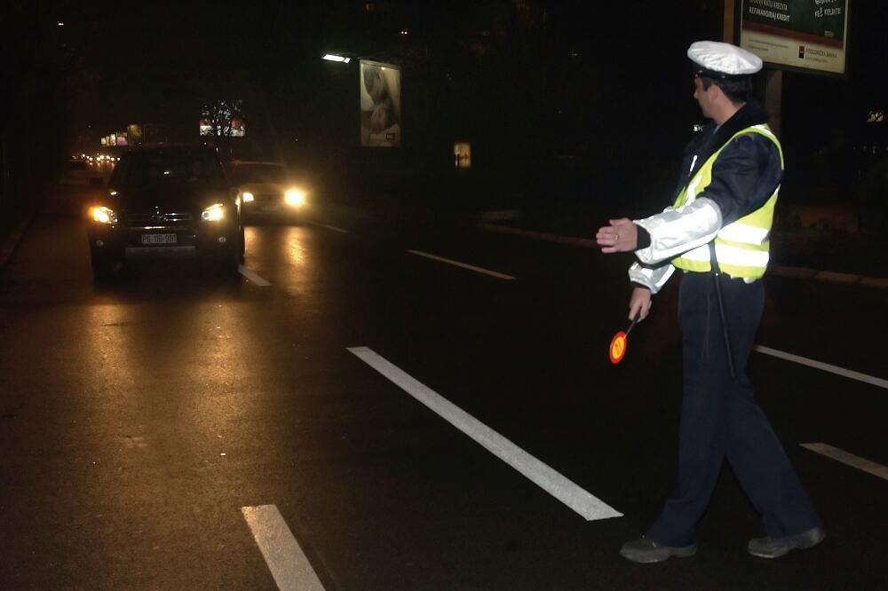 MUP, zimske gume, policija, Foto: Vijesti
